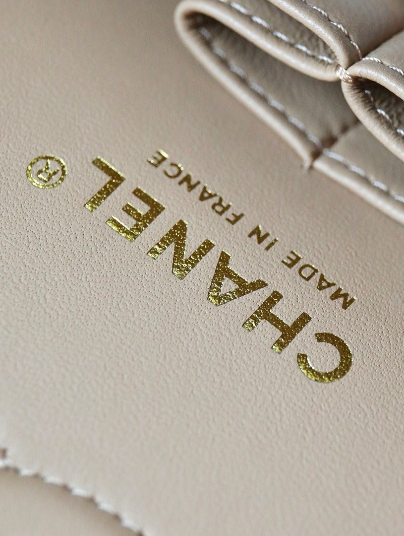 Classic 1112 Beige Lambskin Shoulder Bag with Gold Hardware