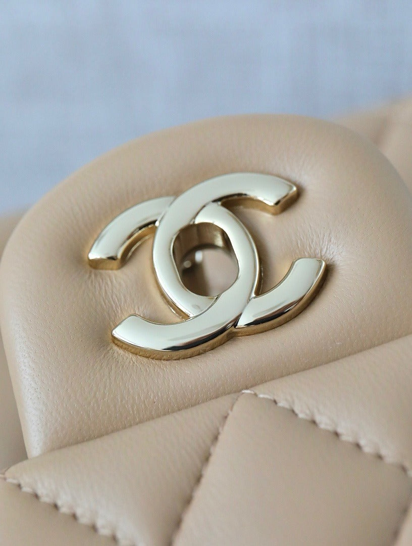 Classic 1112 Beige Lambskin Shoulder Bag with Gold Hardware